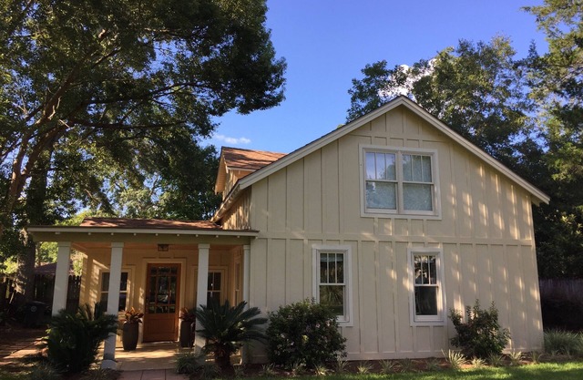 Beautiful Cottage On Fairhope Avenue, Walking Distance To Downtown