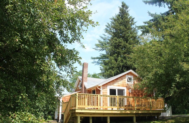 Beautiful cottage in Copake Falls: Foot of the Birkshires. Ski, swim, hike.
