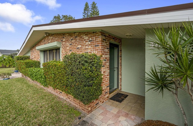 Beautiful family-friendly beachside home