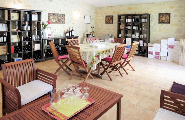 Beautiful apartment in villa for 5 people with WIFI and TV