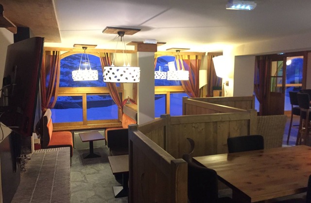 Beautiful Duplex Ski Apartment, Montchavin. SKI IN Super Access Paradiski. Ski