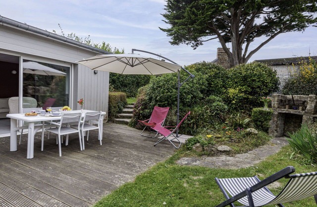 Beautiful private villa for 2 guests with WIFI and pets allowed