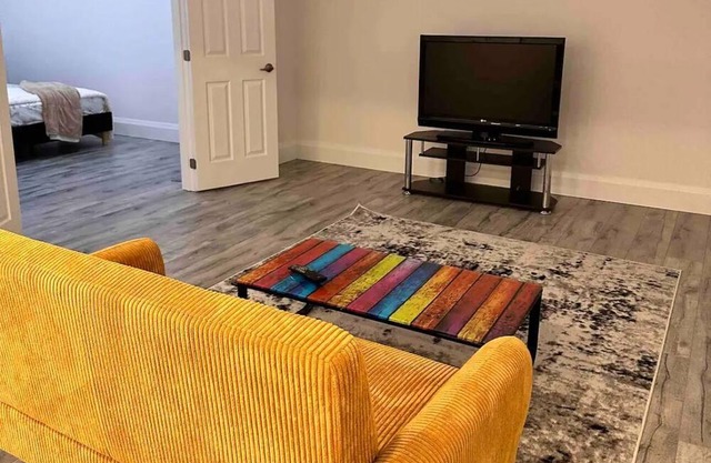 Beautiful Full Private Basement with Private Bedrooms,Living Room TVS,Dinning