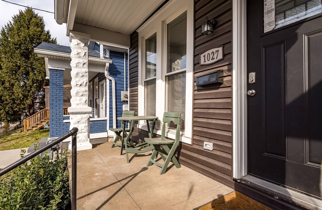 Beautiful full renovation 3bed/2bath -Close to DT