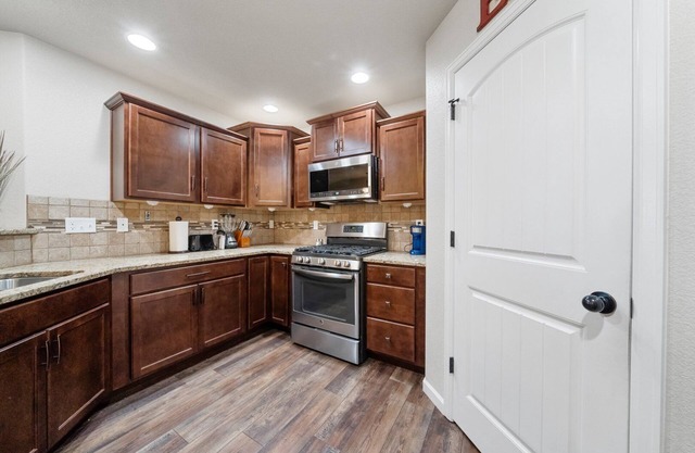 Beautiful fully furnished townhome located in Colorado Springs