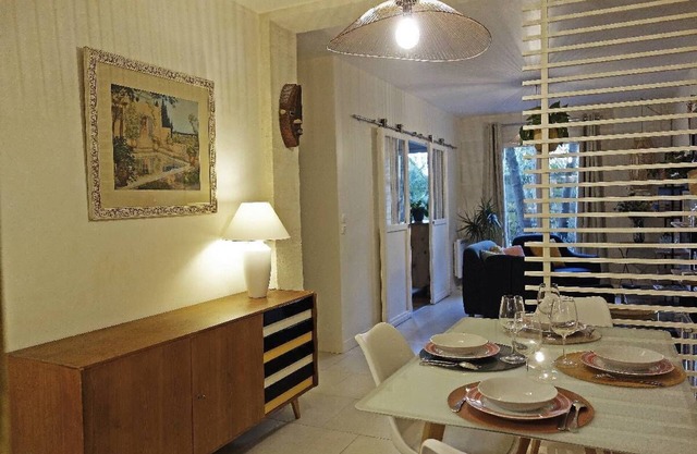Beautiful furnished and comfortable apartment in the center of Bordeaux