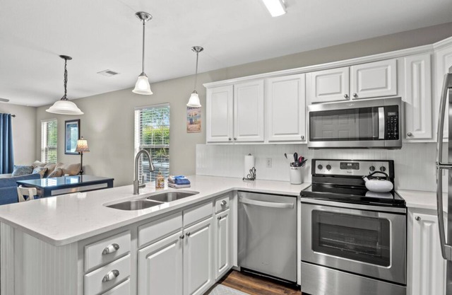 Beautiful Golf & Lake Views, Pawleys Island, SC - Professionally Cleaned