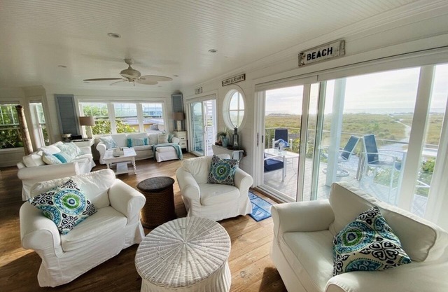 Beautiful, Gulf-Front Home on Bean Point-Halcyon House