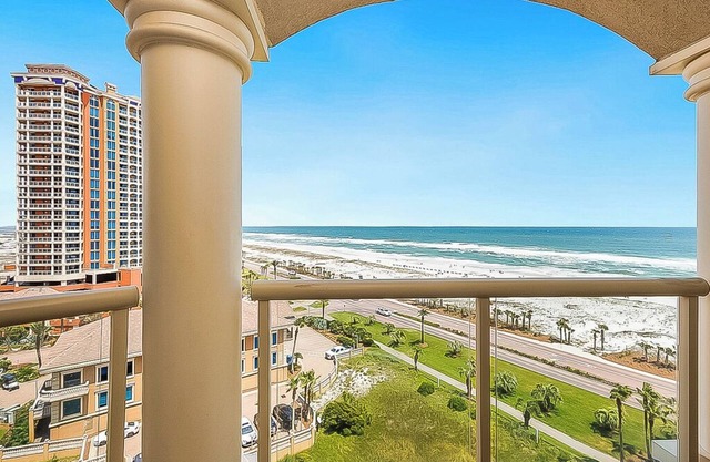 Beautiful Gulf Front Condo P1-0908