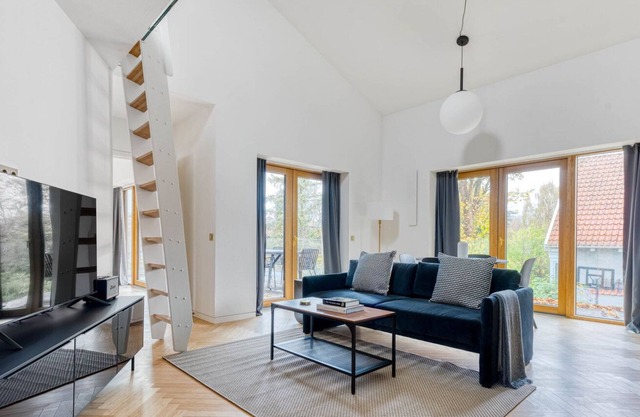 Beautiful Hellerup 2BR w/ Terrace, nr Svanemøllen strand, by Blueground