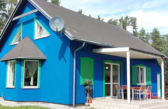 Beautiful holiday home in Nowe Warpno-Jagoda with garden