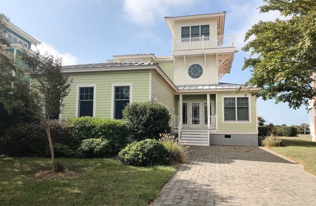 Beautiful Home at The Colony in Bay Creek With Private Club Amenity Access!