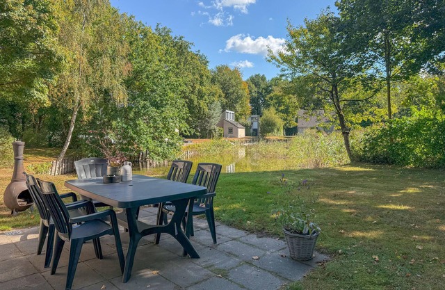 Beautiful home in Hoeven with WiFi