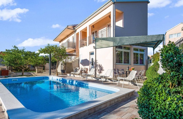 Beautiful home in Razanj with WiFi