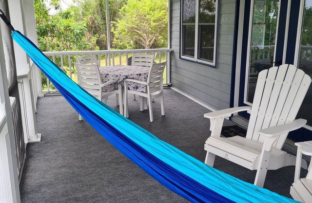 Beautiful home with wifi, tv, A/C, private dock, & backup generator power