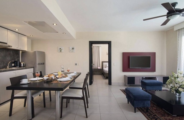 Beautiful hotel suite - right on Cofressi Beach!