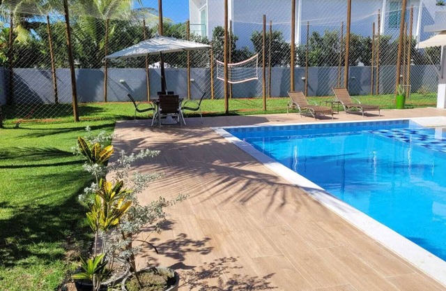 Beautiful house in Interlagos, best condominium near Guarajuba and Praia do Forte