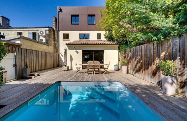 Beautiful house in Le Bouscat with pool & parking