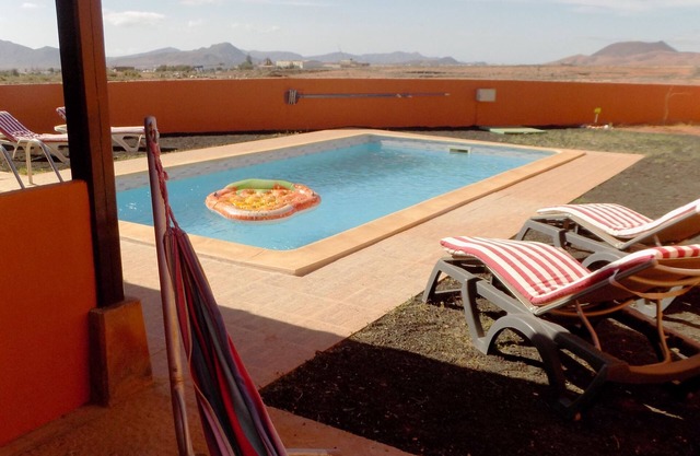 Beautiful House with Pool - 'Casa Mar y Tierra'