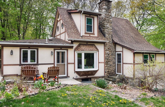 Beautiful Hudson Valley Home surrounded by nature!