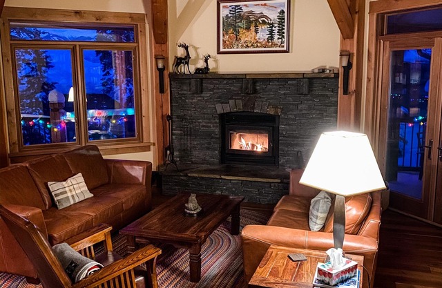 Beautiful, Kicking Horse Mountain Resort, Ski In/Out, Family Friendly Home!