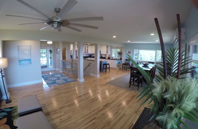 Beautiful Lake Michigan Property with Private Beach. Sleeps 10