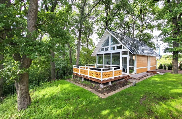 Beautiful lakefront house