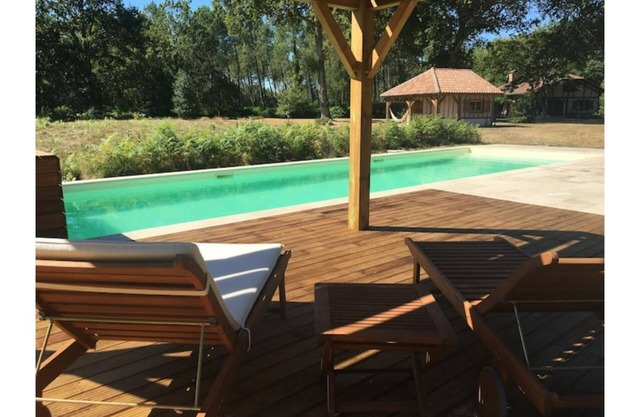 Beautiful Landes family home with swimming pool