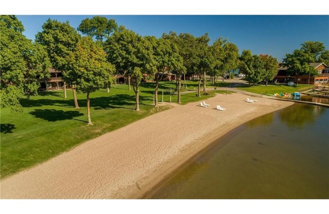 Beautiful, Large, Lower Level, Beach Frond Condo on Leech Lake, Multi Family