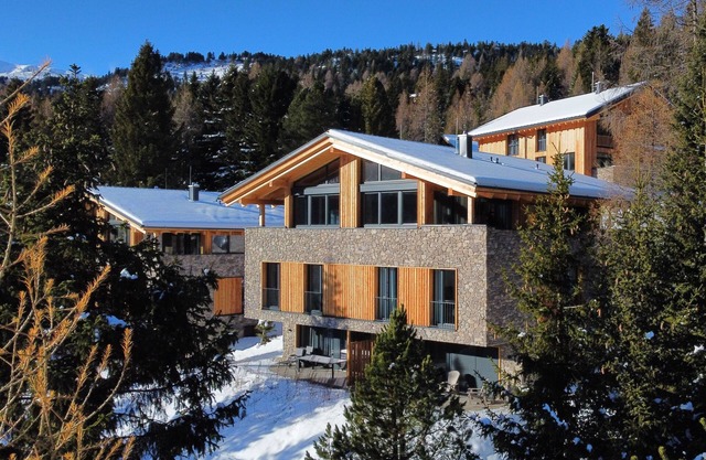 Beautiful luxurious panoramic lodge with sauna