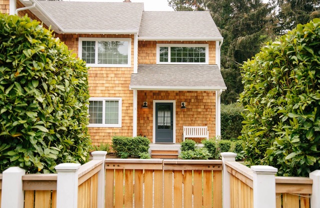 Beautiful Neacoxie Creek Front, Hot Tub, Short Walk to Beach, Kayak from Yard