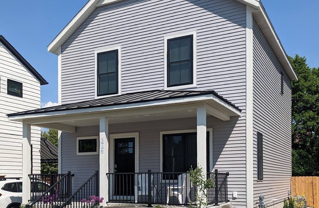 Beautiful New Construction (2023) Vacation Rental In Downtown Grand Haven, MI.