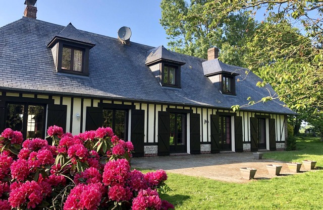 Beautiful Normandy villa near Etretat for 16 people, 5 minutes from the sea