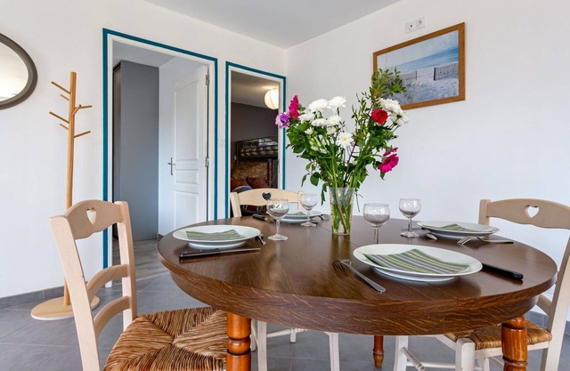 Beautiful private villa for 4 guests with TV, terrace and pets allowed