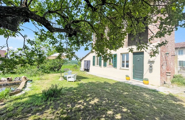 Beautiful private villa for 2 people with WIFI, A/C, TV, patio, pets allowed and panoramic view