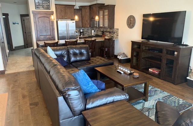 Beautiful Park City/Heber Townhome w/Hot Tub - 10min from Resorts