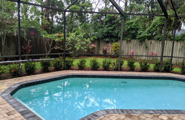 Beautiful pool home, minutes away from famous beaches, 7 minutes to airport
