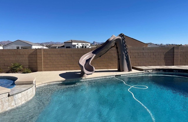 Beautiful Pool/Spa/Slide home w/AMAZING outdoor space & gorgeous desert VIEWS