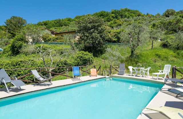 Beautiful private villa for 6 people with private pool