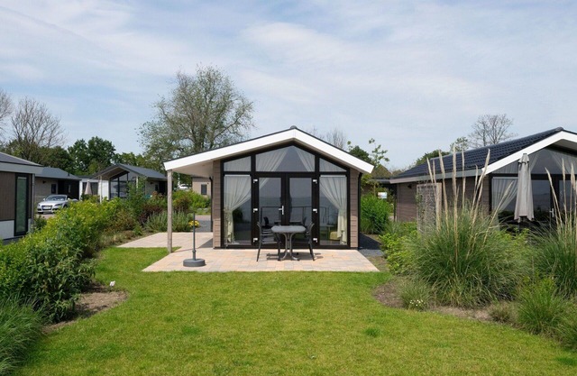 Beautiful private villa for 4 guests with WIFI, TV, terrace and parking
