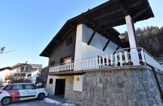 Beautiful private villa for 8 guests with WIFI, TV, terrace and pets allowed