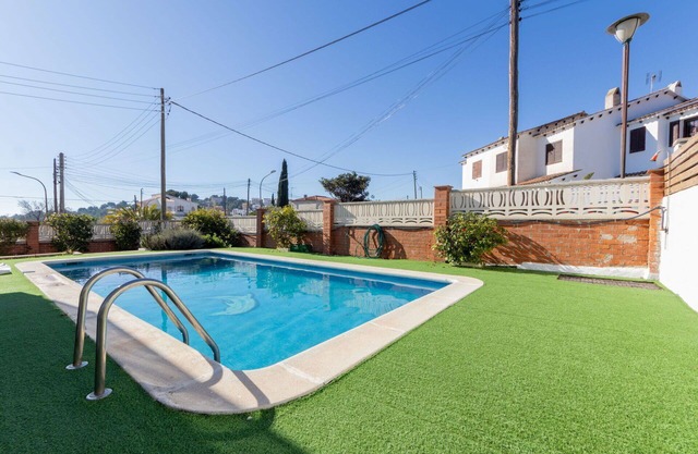 Beautiful private villa for 12 guests with WIFI, A/C, private pool, TV, patio and pets allowed