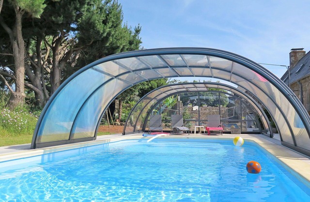 Beautiful private villa for 5 people with WIFI, pool, TV and terrace