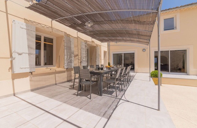 Beautiful private villa for 15 guests with private pool, A/C, WIFI, TV and terrace