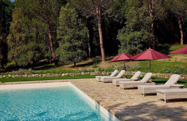 Beautiful private villa with A/C, WIFI, private pool, TV and parking, close to Greve In Chianti