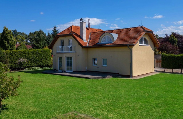 Beautiful private villa for 8 guests with WIFI, TV and terrace
