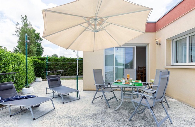 Beautiful private villa for 4 people with WIFI, TV, terrace, pets allowed and parking