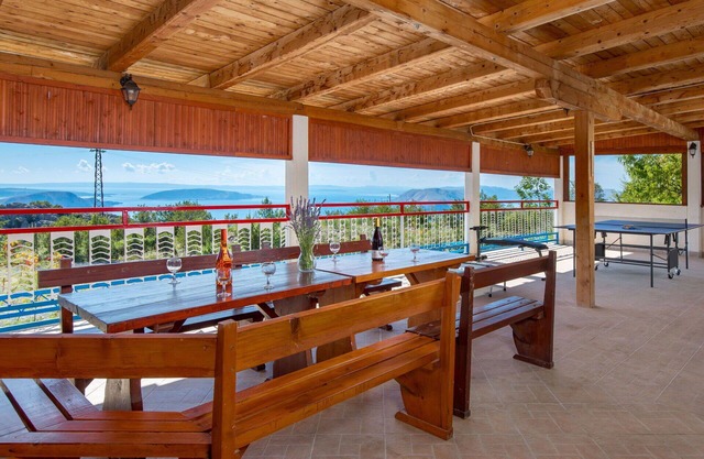 Beautiful private villa with private pool, A/C, WIFI, TV, terrace, pets allowed and parking