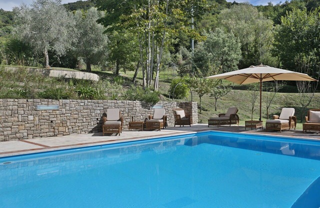 Beautiful private villa with private pool, A/C, WIFI, TV, patio and panoramic view, close to Lucca