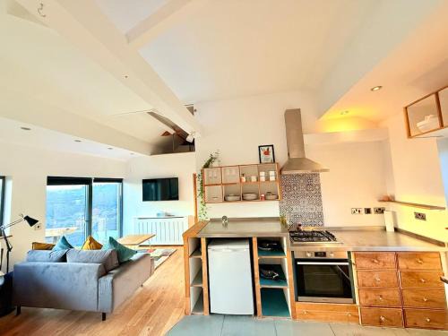 Beautiful Quirky Apartment with Spectacular views
